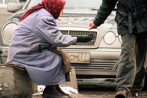 Эксперты заявили о росте числа бедных в России