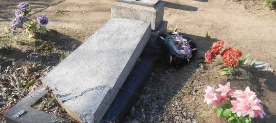 Повреждены памятники и надгробные плиты: под Тюменью двое мужчин разоряли могилы