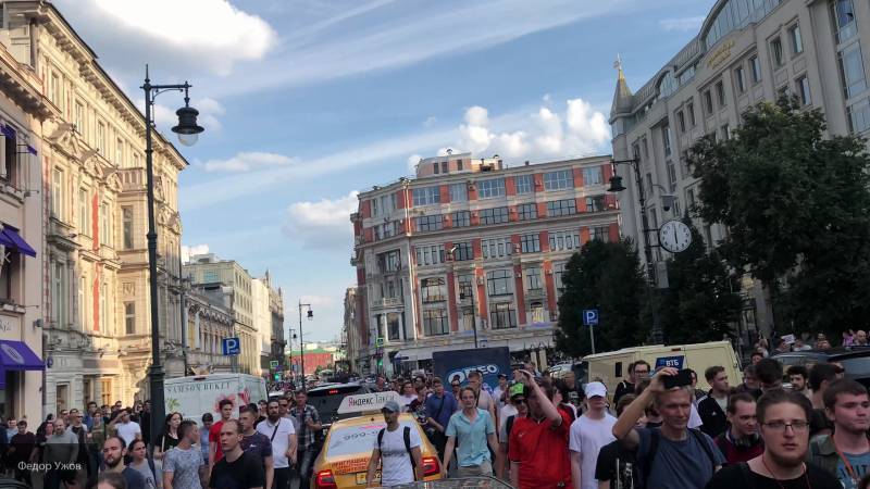Замгенпрокурора РФ заявил, что попытки незаконных митингов необходимо жестко пресекать