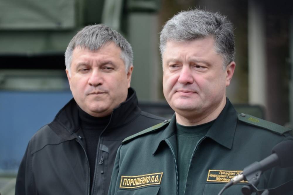 Аваков ответил на обвинения Порошенко в том, что полиция работала на выборах против него: для него лгать как дышать