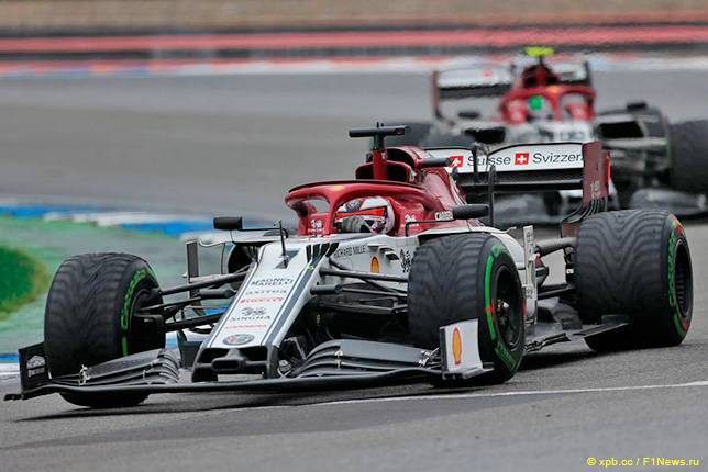 Гонщики Alfa Romeo оштрафованы и потеряли очки - все новости Формулы 1 2019