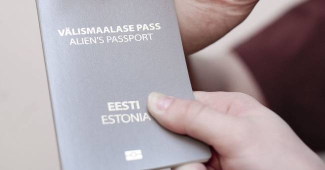 Посольство России посоветовало Эстонии заняться правами неграждан