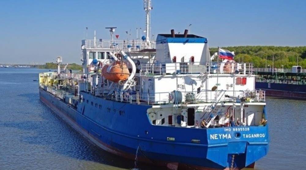 Суд арестовал задержанный российский танкер