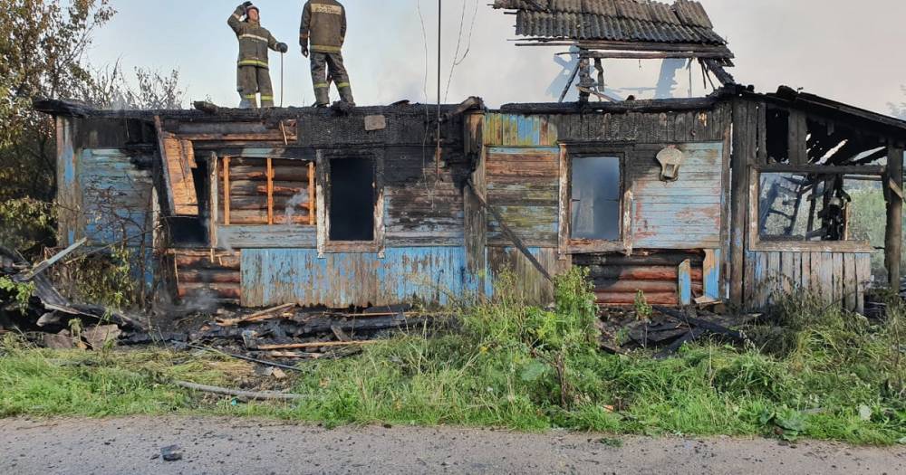 В Смоленской области юные пироманы устроили «огненное шоу» в заброшке