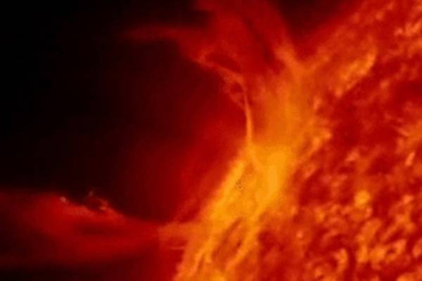 Астрономы выяснили причину таинственного явления на Солнце