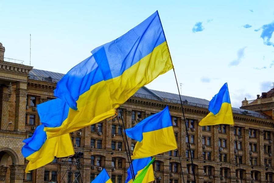 Сенатор оценил заявление о развале Украины из-за "экспериментов"