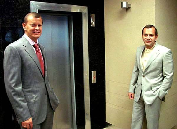 Братья Клюевы выводят свои активы из Украины при содействии Порошенко и Ко
