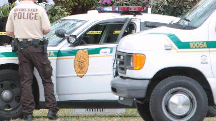 Полиция Майами ищет открывшего стрельбу у синагоги — РТ на русском