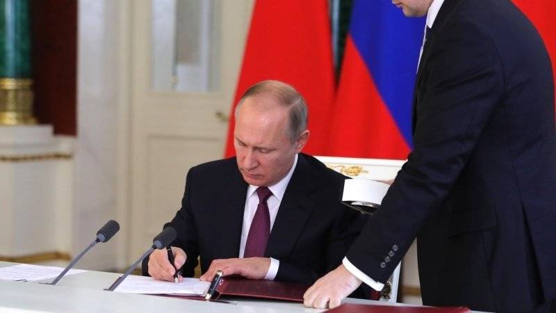 Президент РФ Путин внес в Госдуму конвенцию о статусе Каспийского моря