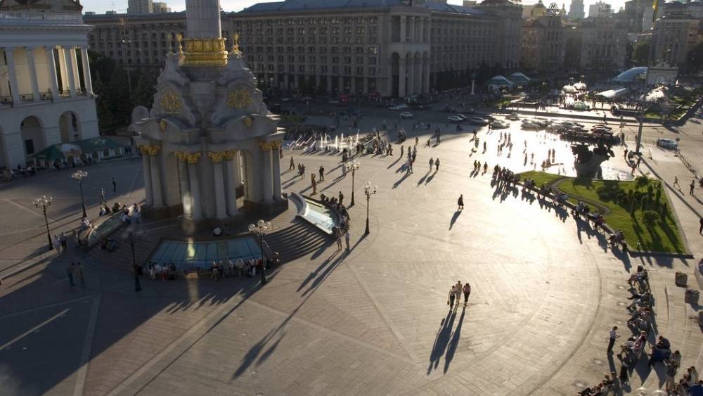 "Стыдно возвращаться в заваленный мусором город": Украинский политолог сравнил столицы России и Украины