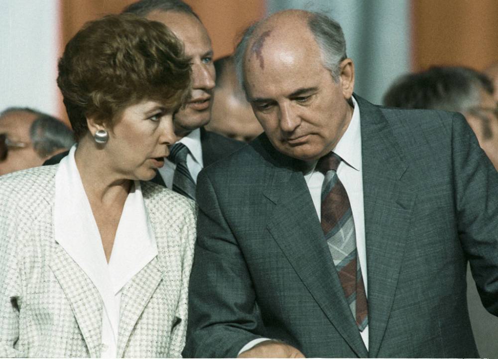 Зачем человек, покушавшийся на Горбачева, предоставил милиции справку о психическом здоровье | Русская семерка