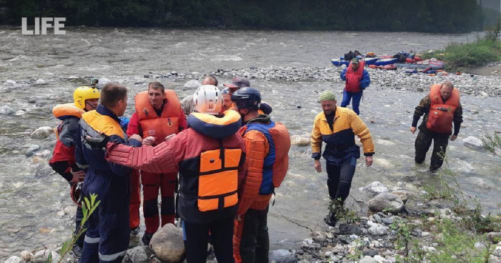 В Бурятии нашли пропавшую группу туристов, один из них погиб.