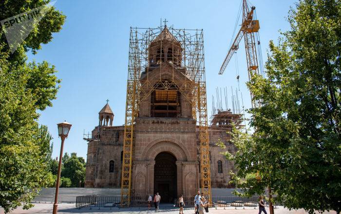 Реставраторы нашли уникальные артефакты во время ремонта главного собора Армении