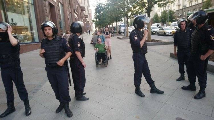 Полиция просит москвичей воздержаться от участия в незаконном митинге 3 августа