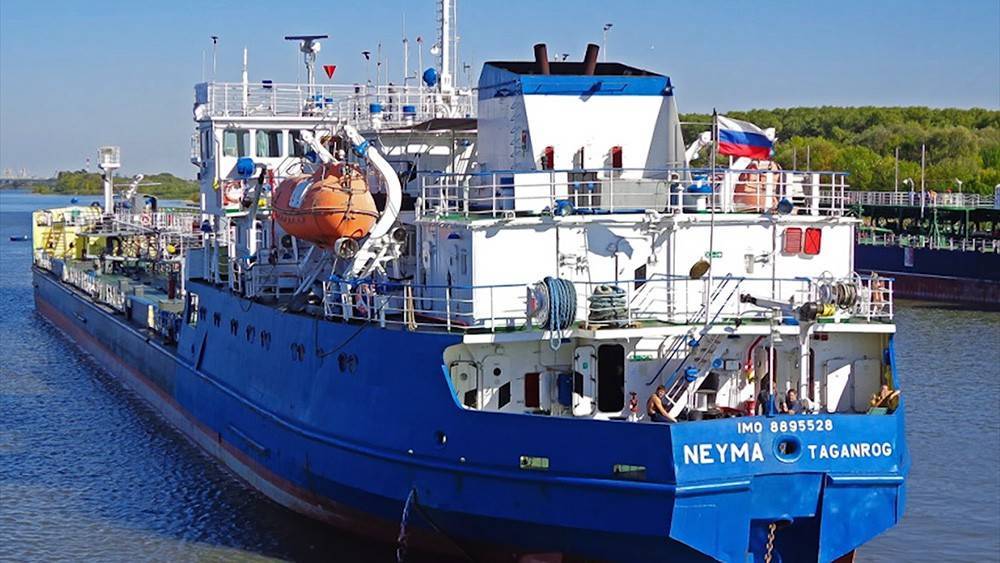 Украинский суд арестовал российский танкер