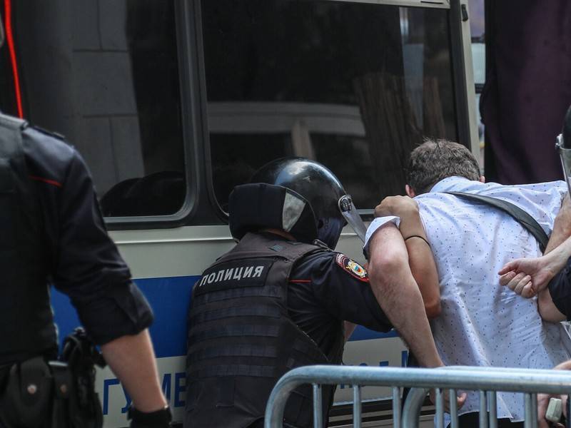 МИД России припомнил Канаде разгон демонстрантов в 2015 году