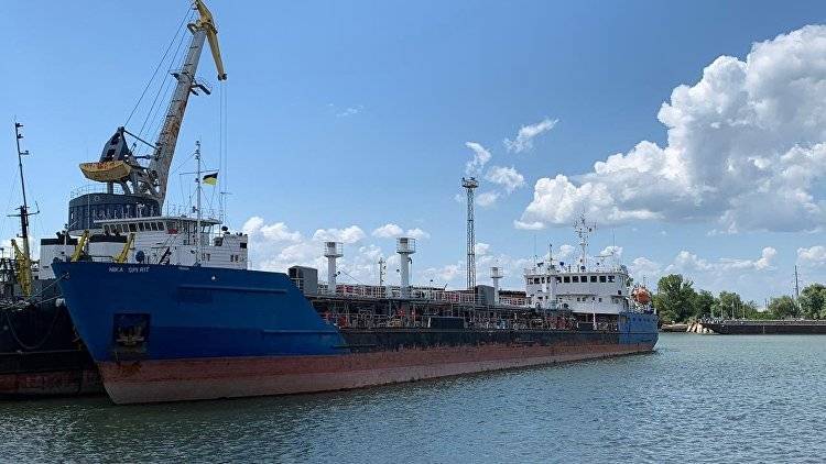 Украина арестовала ранее задержанный российский танкер