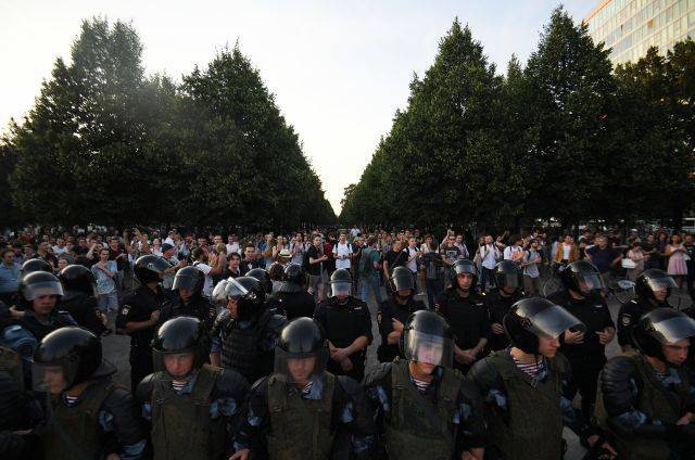 СК возбудил дело о массовых беспорядках после событий 27 июля в Москве