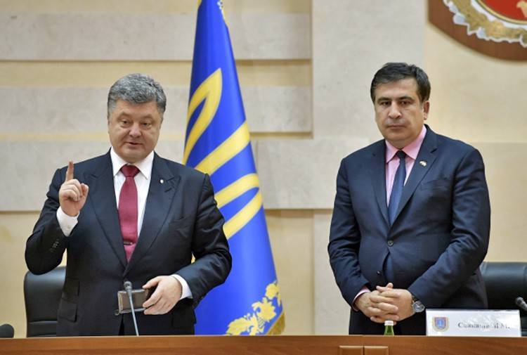В Госдуме увидели схожесть судеб Порошенко и Саакашвили