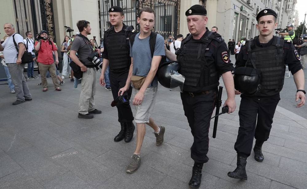 В Москве арестовали 40 человек, задержанных во время протестов