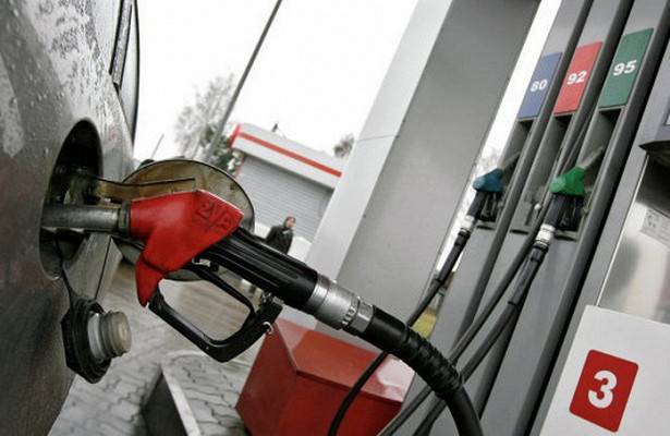Оптовые цены на бензин снизились