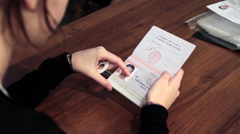 В ДНР назвали ложью заявление Киева о российских паспортах