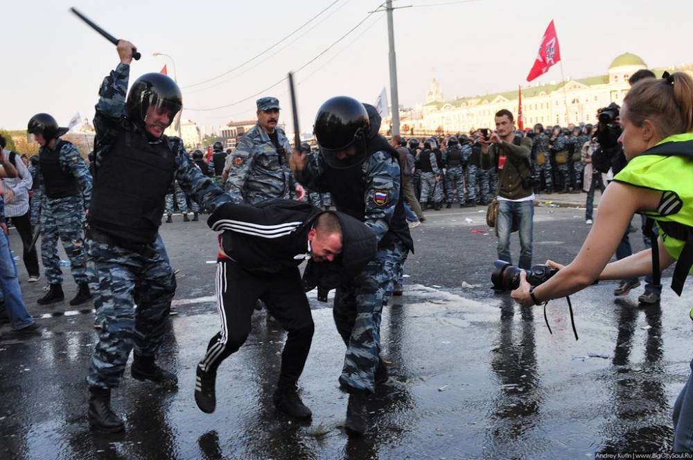 Меры полиции к митингующим должны быть решительными и жёсткими – эксперт - Русская планета