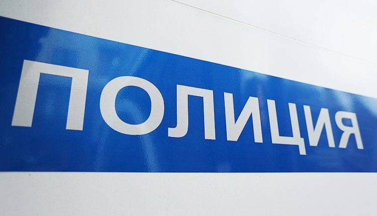 Водитель Rolls-Royce в Петербурге избил пешехода за замечание