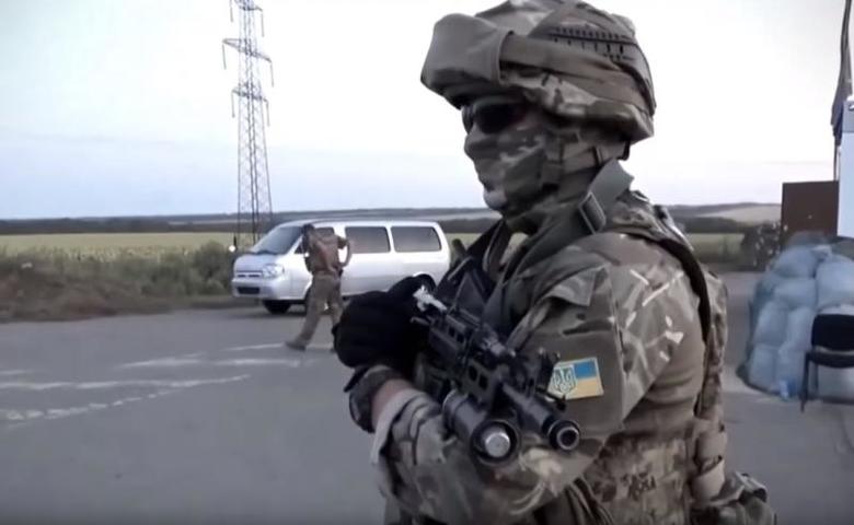 Убивать взявших оружие в Донбассе призвали на Украине