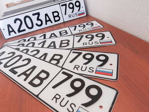 Путин подписал закон о получении номеров на автомобиль у производителя