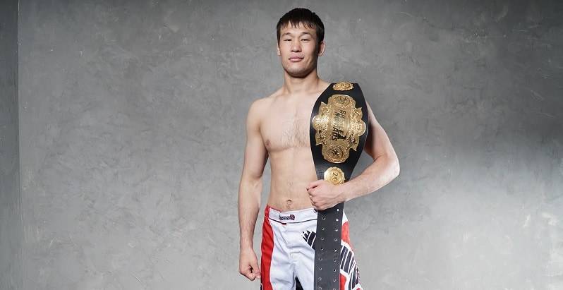 Первый в истории казахстанский боец официально подписал контракт с UFC