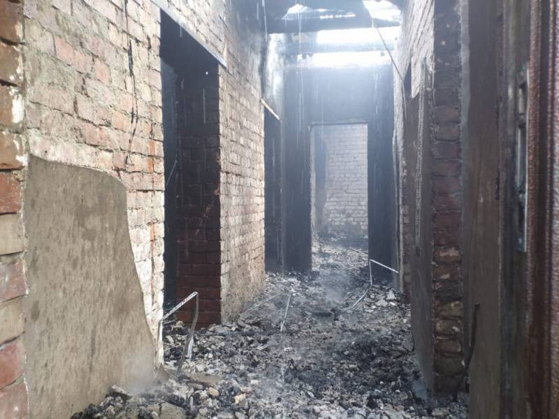 В Астраханской области горели дома, автосервис и прицеп