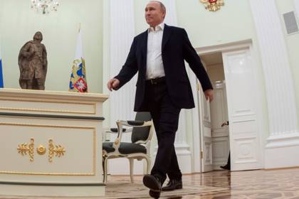 Путин поручил увеличить количество президентских грантов