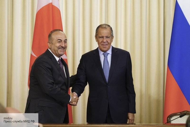 Главы МИД РФ и Турции обсудили координацию действий по Сирии
