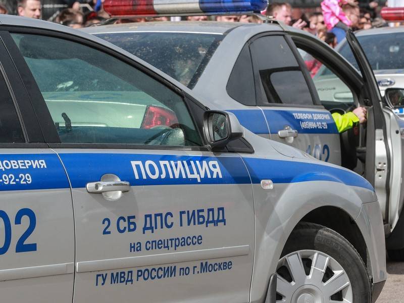 Грабители отобрали у прохожего в Москве 5 млн рублей