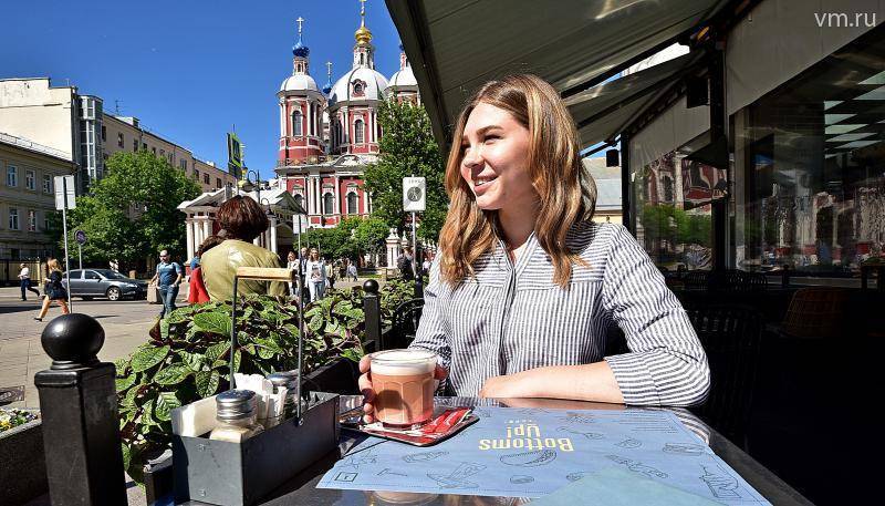 Количество летних кафе в столице увеличилось вдвое