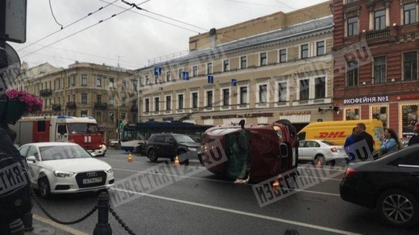Массовая авария в центре Петербурга попала на видео