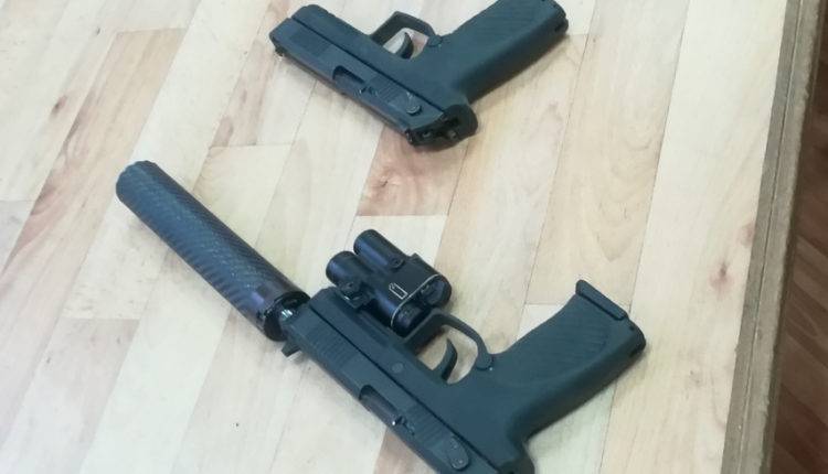 Два младшеклассника устроили налет с игрушечным пистолетом