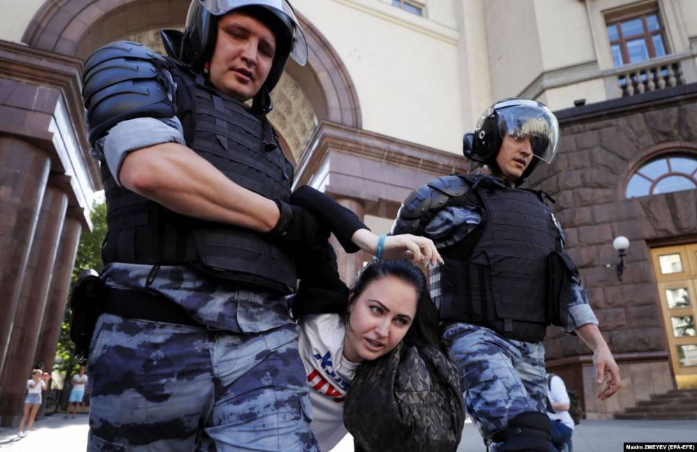 Полиция задержала участника акции 27 июля по делу о беспорядках