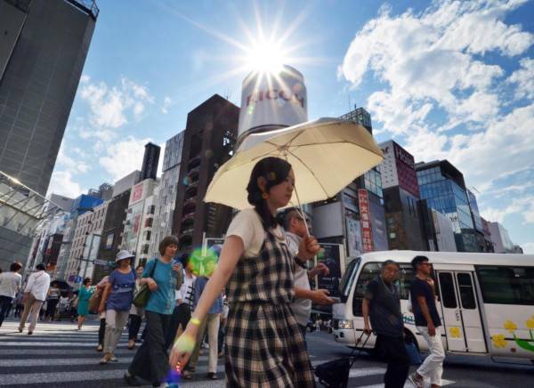 В Японии из-за жары погибли 11 человек