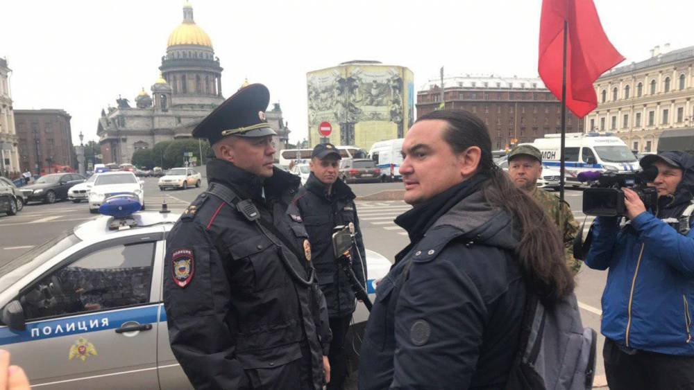 «Оппозиция» организовала митинг у избиркома Петербурга для самопиара и провокации