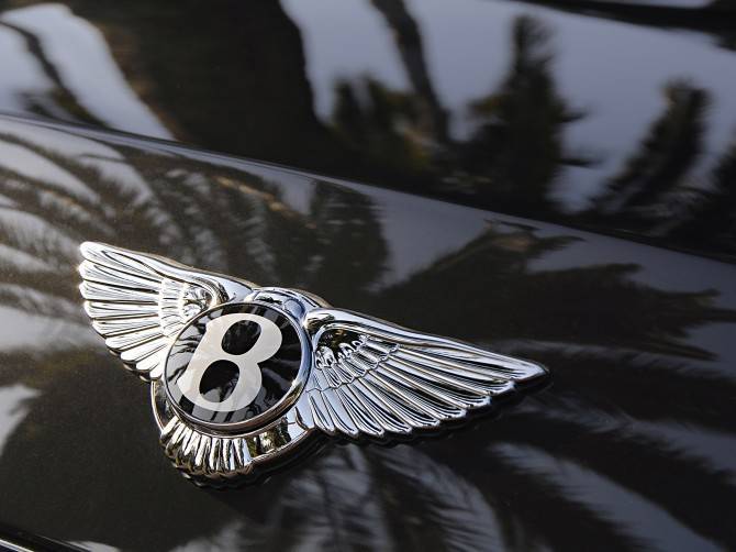 Bentley отказалась от разработки нового компактного кроссовера