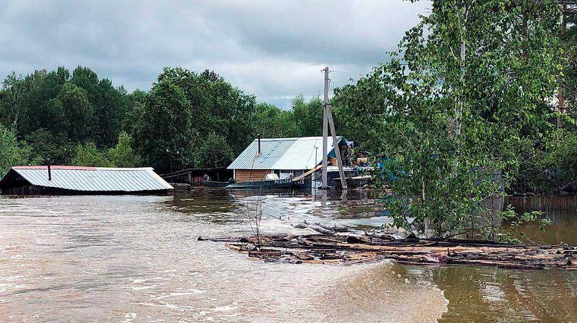 Заработали пункты приема гуманитарной помощи "Единой России" для пострадавших от паводка в Амурской области
