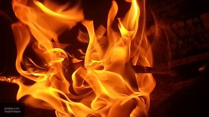 МЧС ликвидировали открытый огонь в восьми зданиях в Самаре