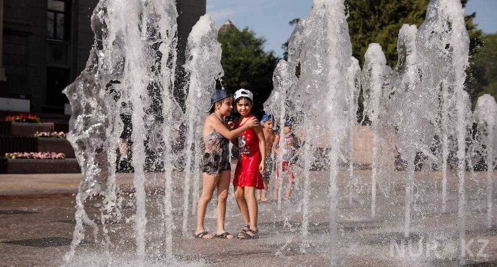 42-градусную жару и грозы обещают в Казахстане