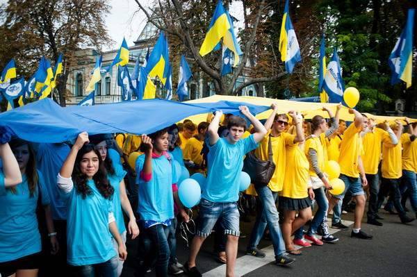 Депутат Рады: Молодежь массово уезжает с Украины | Новороссия