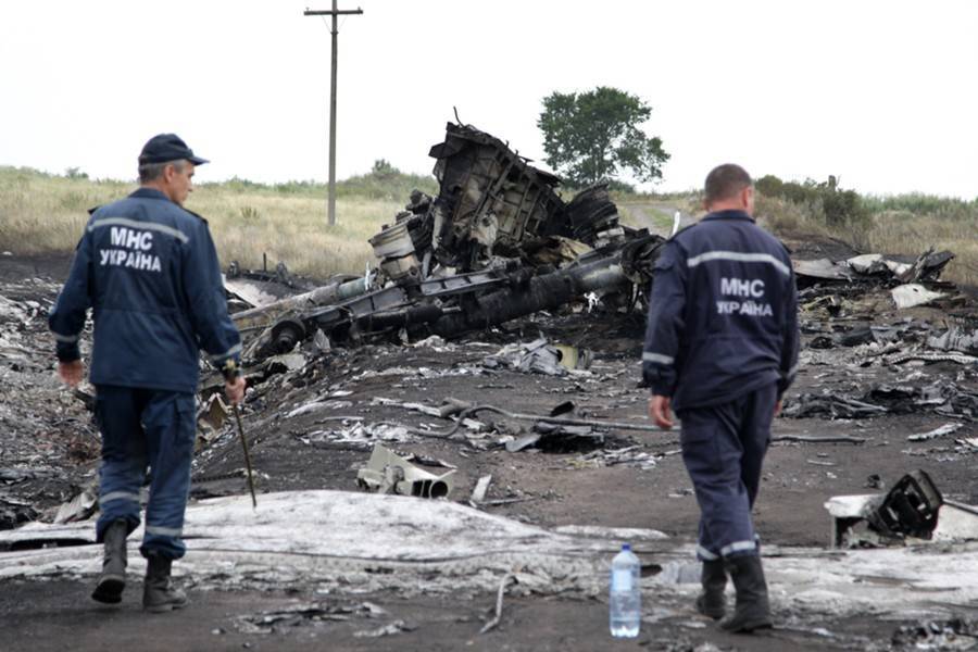 Песков подтвердил разговор Путина с премьером Нидерландов о катастрофе MH17