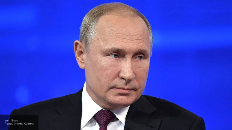 Путин поручил защитить семьи с правом на соцподдержку от необоснованных отказов в ипотеке