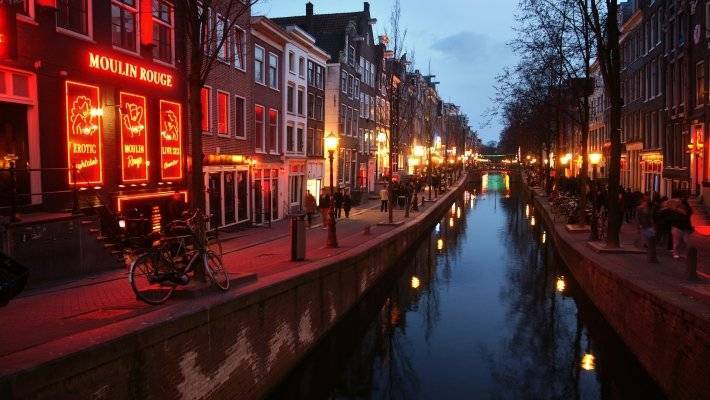 Нидерланды запретили употреблять наркотики в общественных местах