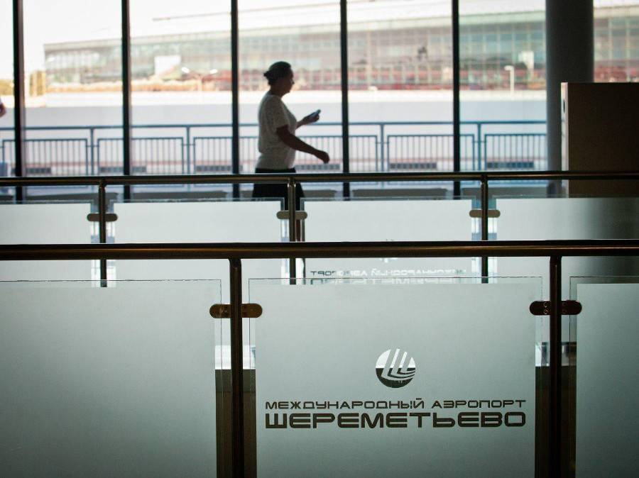 Шереметьево опровергло информацию об отказе обслуживать пассажиров с электронными билетами